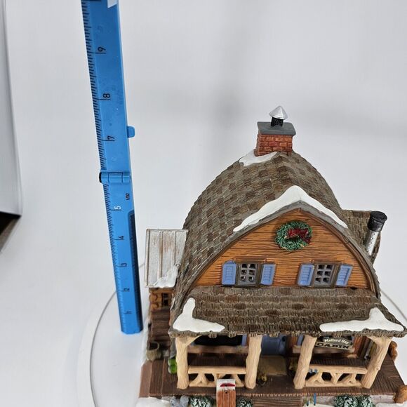 Lemax 15216 Lighted Mallard Bay Cabin 2011 Christmas Village in Box Tested - Picture 2 of 12